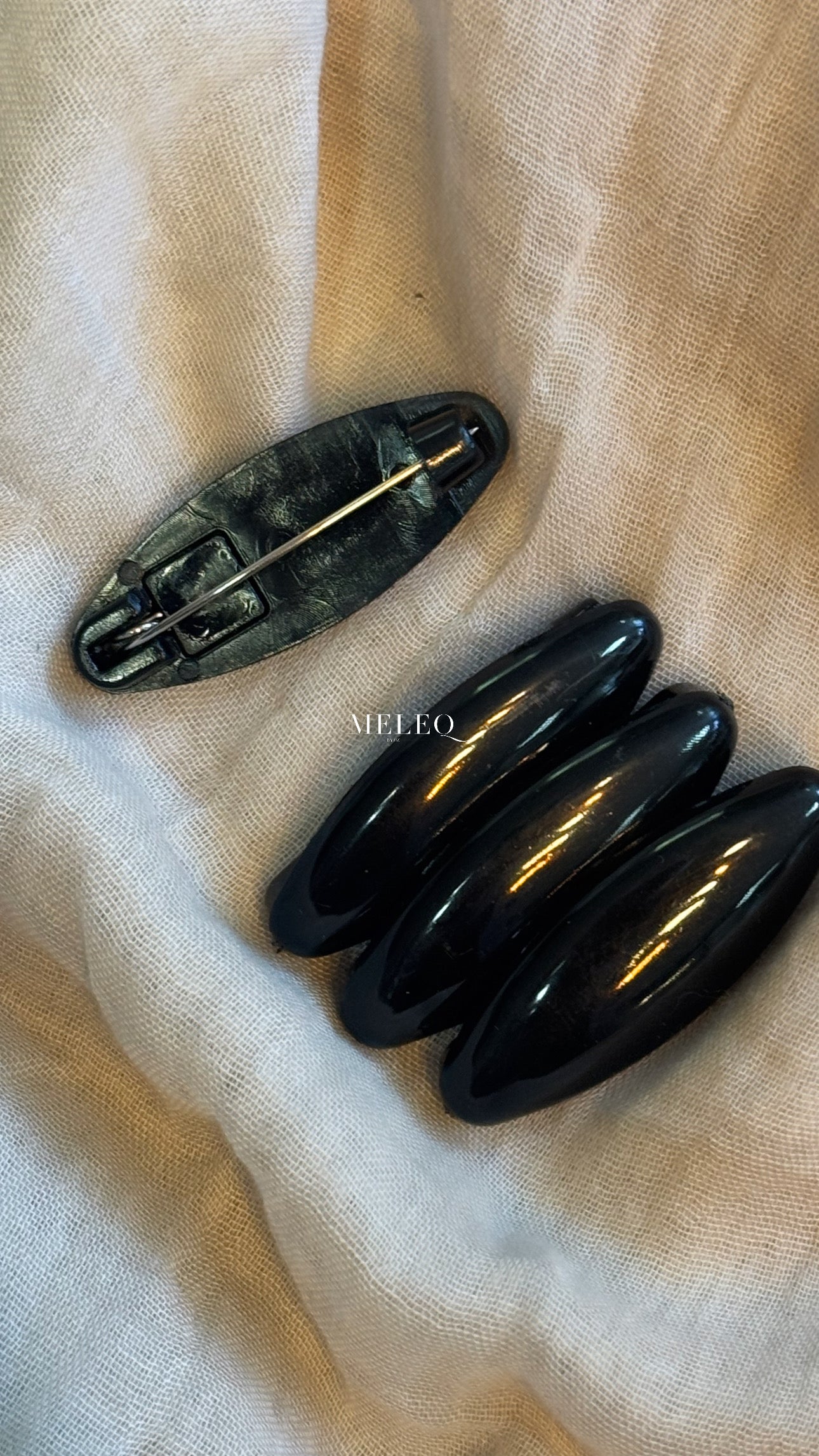 Pinces noires classqiues - Vendu par 4